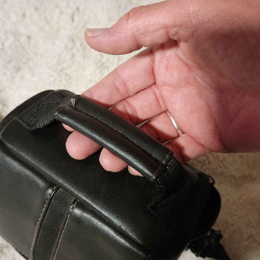 Icon Black Vinyl Camera Storage Case Bag Padded Shoulder Strap 5'X5' Small - Picture 8 of 13